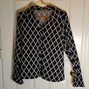 By Design Womens Collar Button Down Stretch Top with Large Cuffs